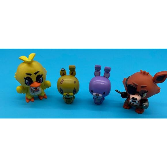 Five Nights at Freddy's FNAF Vinyl Figures Lot – Foxy Chica Bonnie Springtrap - Picture 1 of 4